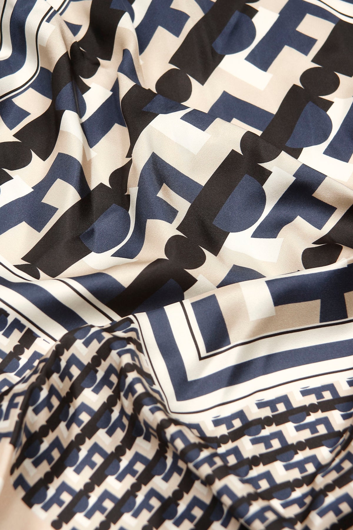 INES DE LA FRESSANGE